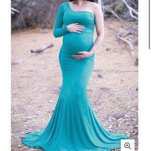 One shoulder maternity gown